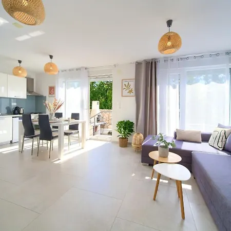 Sasso Bianco With The Private Pool Njivice