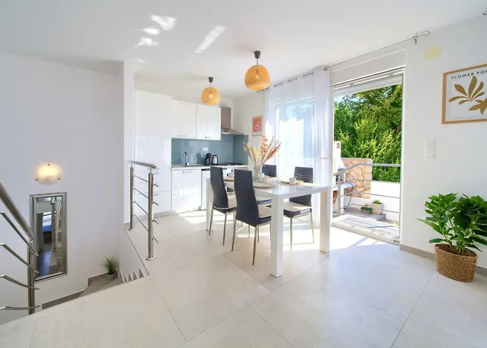 Sasso Bianco With The Private Pool Apartman Njivice