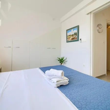 Апартаменты Sasso Bianco With The Private Pool Нивице